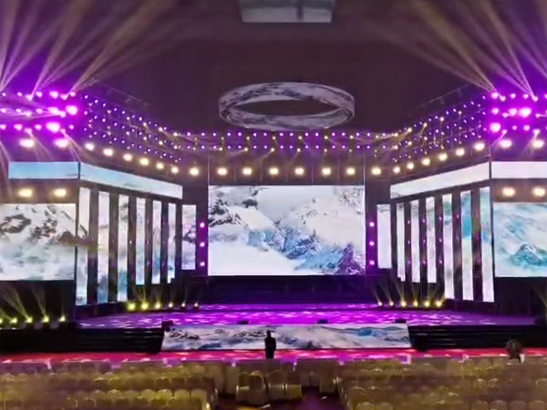 奉化設(shè)區(qū)三周年文藝晚會(huì)舞臺租賃案例